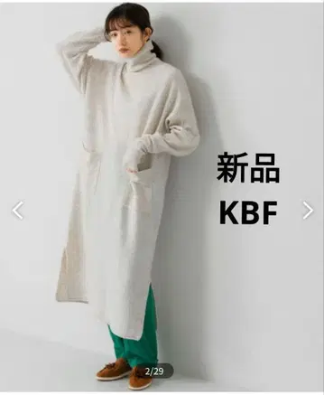 새상품*KBF 핑거홀 니트 원피스 어반 리서치