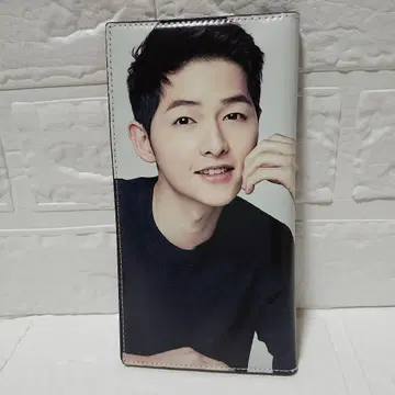 송중기 사진 지갑