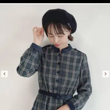 Fi.n.t 벨벳 사용 견장 디테일 체크 원피스