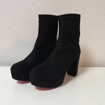새상품 M 사이즈 michellMacaron 울트라 웜 숏부츠