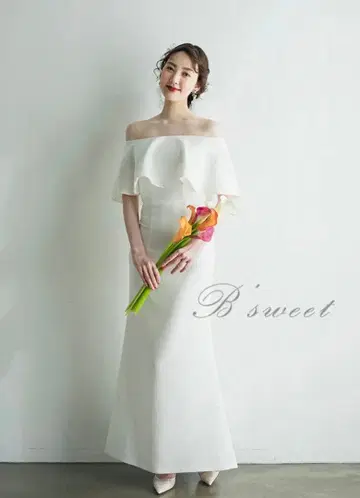 2차 모임 오프숄더 웨딩 드레스