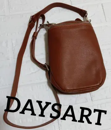 DAYSART 천연 가죽 숄더 파우치
