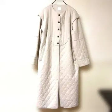 베이지 퀼팅 롱 코트