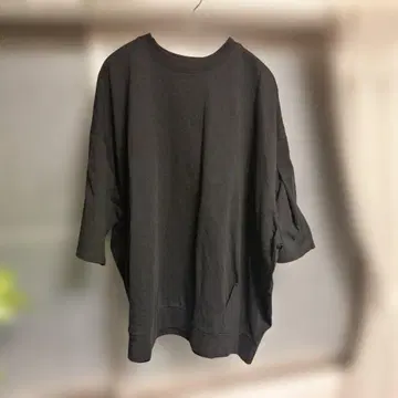 y/m (임) 빅 실루엣 블랙 반팔 T셔츠