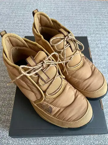 THE NORTH FACE 눕시 처카 부츠 24cm