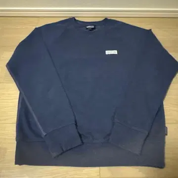 patagonia 네이비 크루넥 맨투맨