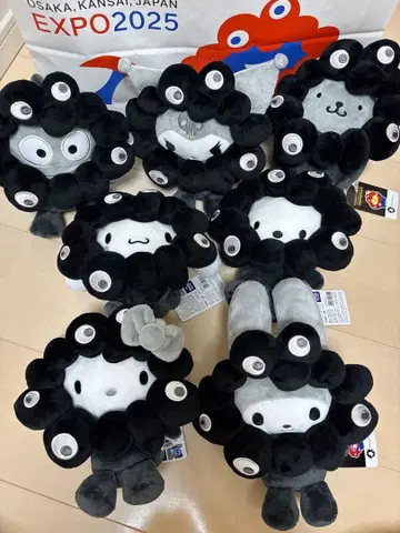 산리오 미야쿠미야쿠  봉제 인형 (M) 블랙 7종 세트