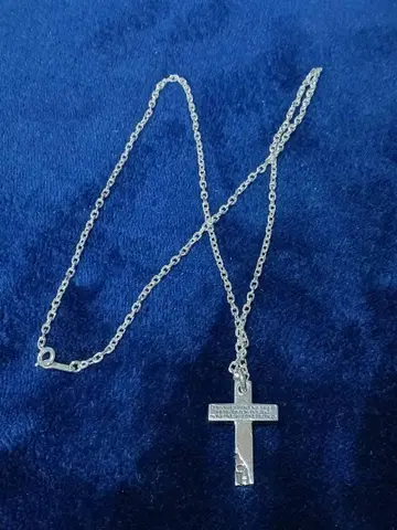 닥터 몬로 크로스 목걸이