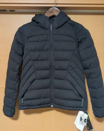 Under Armour 블랙 다운 자켓