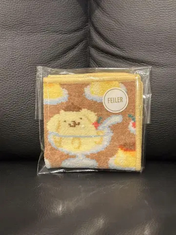 러브리 바이 페이 폼폼푸딩 콜라보 손수건 FEILER