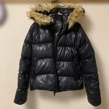 DUVETICA 블랙 다운 자켓 38