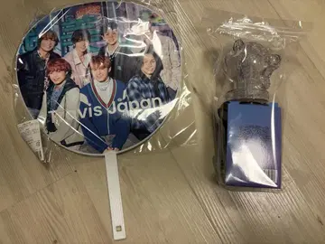 travisjapan 2025 투어 응원봉, 부채