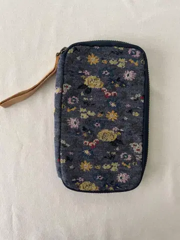 ANTIPAST FLOWER RUG 작은 서랍 파우치 호보니치