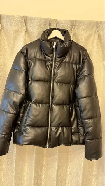 ZARA 다운 멜즈