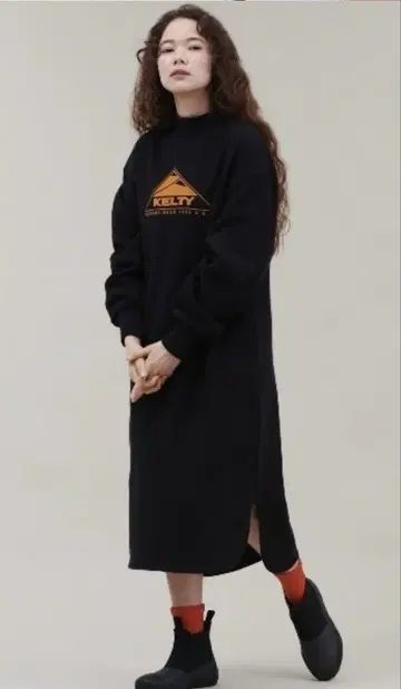 KELTY 모크넥 원피스 블랙