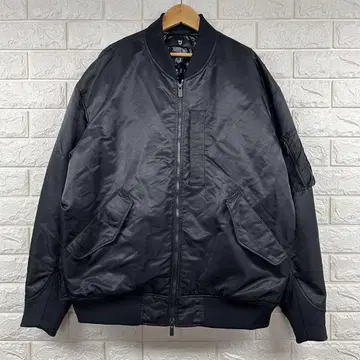 유니클로 +J 하이브리드 다운 오버 사이즈 MA-1 블랙 XL