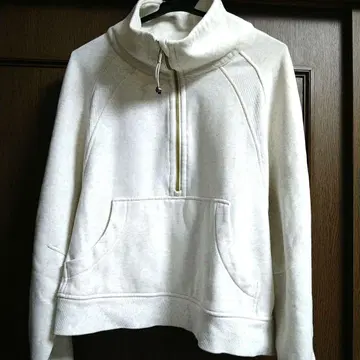 룰루레몬 화이트 베이지 하프 지퍼 트레이닝복