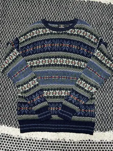 AMERICAN EAGLE OUTFITTERS XL 스웨터
