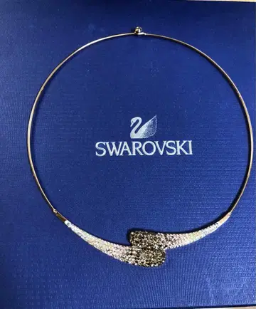 새상품급 스와로브스키 SWAROVSKI 골드 목걸이 초커