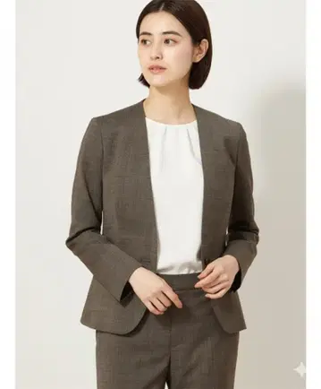 새상품 WHITE V컬러 워셔블 TW스트레치 핀도트 자켓