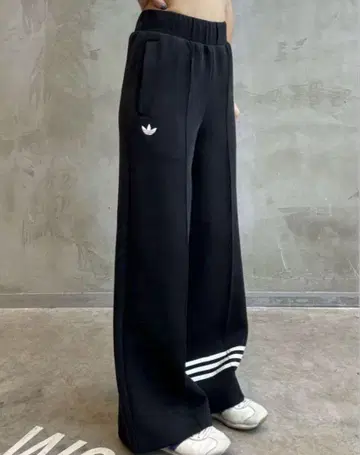 adidas XS 아디컬러 NEUCLASSICS 트랙 팬츠