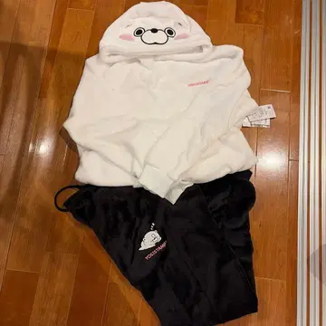 새상품 요시 스탬프 곰 따뜻한 보아 파자마 셋업 LL 돈키