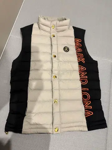 마크앤로나 MARK&LONA 경량 다운 베스트 48 (L 사이즈)