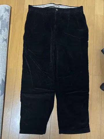 TOMMY BAHAMA 와이드 코듀로이 팬츠 블랙