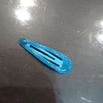 파란색 글리터 헤어핀