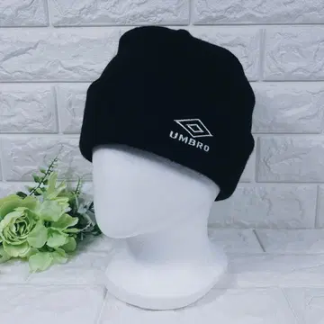 새상품급 UMBRO 니트 비니 블랙
