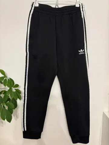 adidas 블랙 조거 팬츠 M