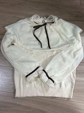 악시지팜 블라우스