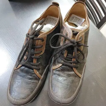 리 브라운 가죽 스니커즈