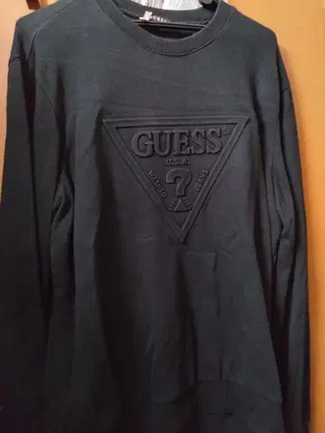 GUESS 블랙 트레이닝복