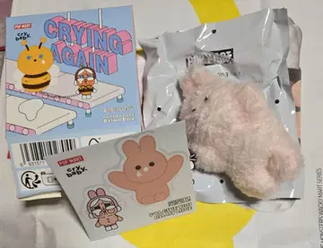 POP MART CRY BABY Crying Again 봉제 인형 배치