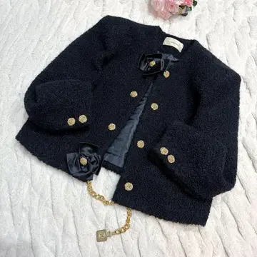 노카라 자켓 까멜리아 골드 버튼 체인 울 블랙