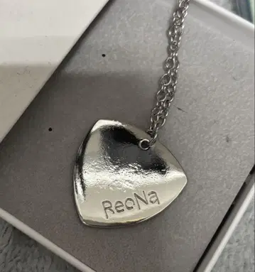 ReoNa 피크 목걸이