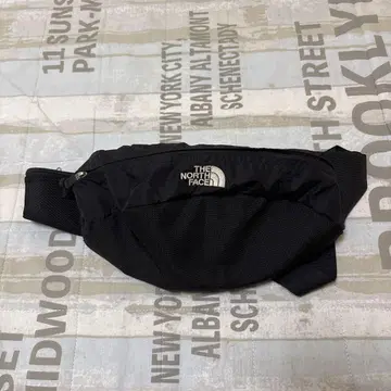 THE NORTH FACE 바디백 블랙