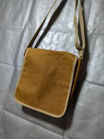 새상품급 이치자와 신자부로 캔버스 S-09(중) 플랩 숄더백 카멜