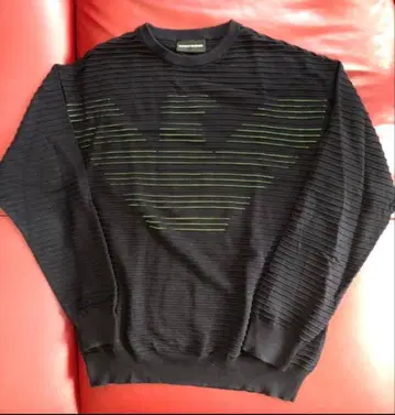 Emporio Armani 스웨터 약간의 가격 인하 가능