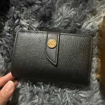 마이클코어스 접이식 지갑 컴팩트 지갑 블랙 새상품급