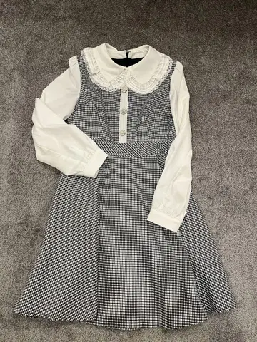 에블린 체크 무늬 레이스 옷깃 긴팔 원피스