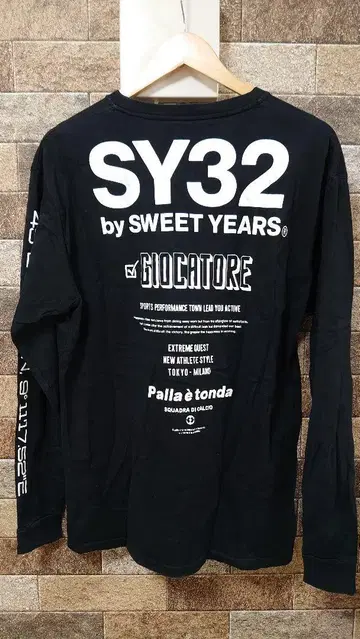 SY32 by SWEET YEARS 긴팔 티셔츠 블랙