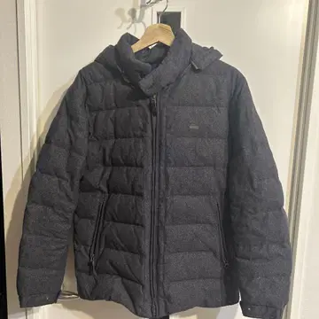 LACOSTE 그레이 다운 자켓