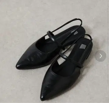 블랙 스틸레토 슬링백 펌프스