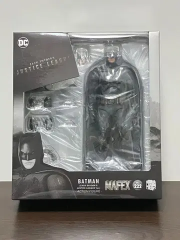 MAFEX 배트맨 저스티스 리그 자크 스나이더컷 1/12