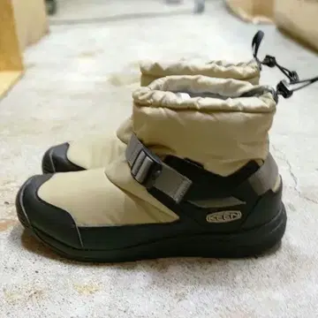 KEEN HOODROMEO WP 후드로메오 워터프루프 29cm