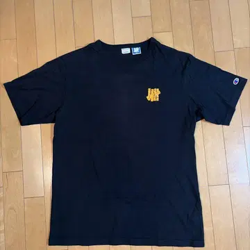 UNDEFEATED Champion 콜라보T셔츠 L사이즈