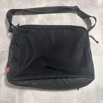 Samsonite RED 숄더백 블랙