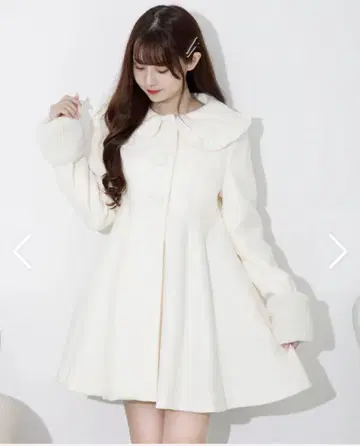 pium 비쥬 카라 플레어 코트 [ 화이트 ]